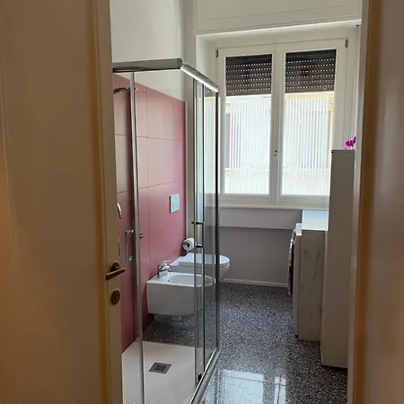 La Apartment *